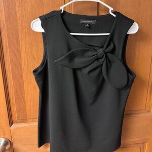 Banana Republic Women's Black Top Size M in Great Shape!